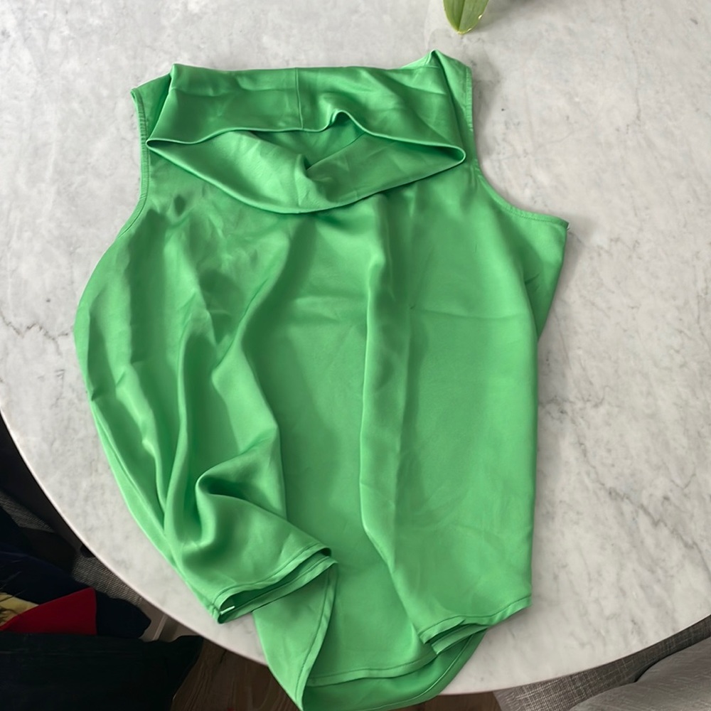 Anne Taylor silky sleeveless lightweight blouse